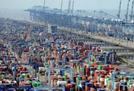 突發(fā)！馬來(lái)西亞港口嚴(yán)重?fù)矶拢〗回浹诱`超過(guò)一個(gè)月，小心棄貨！