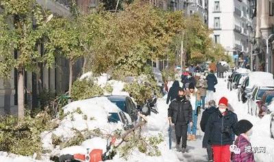 注意!渤海海冰厚達1米港口封航24小時;暴風雪橫掃西班牙交通癱瘓!