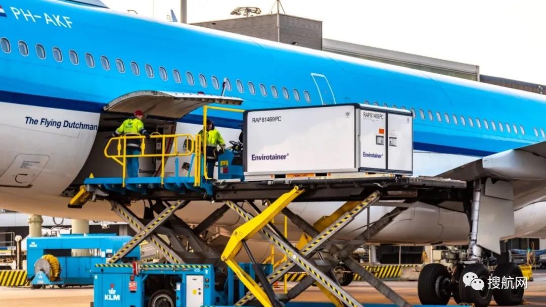 貨運(yùn)填補(bǔ)航空缺口，全球最大貨運(yùn)機(jī)場(chǎng)貨運(yùn)量下降7%，客運(yùn)量下降87%