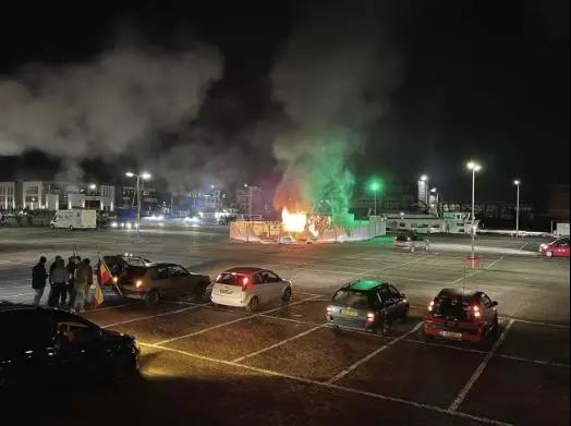 荷蘭內戰爆發？超10城暴亂：縱火、搶劫、襲警、火燒新冠檢測站！恐將持續數周！