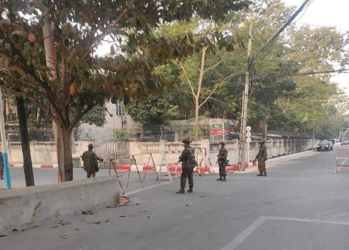 注意!東南亞該國發生政變!軍方宣布接管政權,國家進入緊急狀態