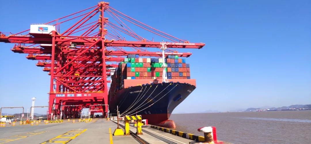 有空箱了!6100余個一次到港,暫時緩解航運(yùn)市場“一箱難求”燃眉之急