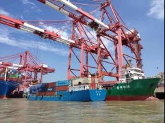 船外再靠船，碼頭這是啥操作？