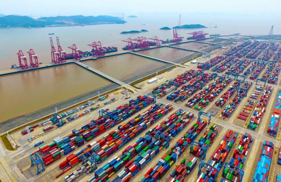 73萬(wàn)TEU空集裝箱抵達(dá)寧波港口