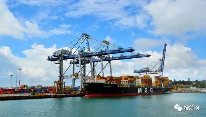 奧克蘭港勞工短缺加重延誤,船公司暫停掛靠并收取300美元附加費