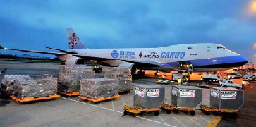 放眼全球-深圳物流不怕困難