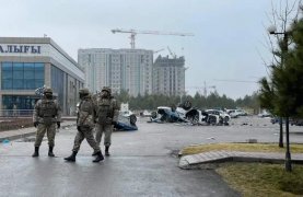 燒警車、砸商店!網絡中斷,社交媒體、即時通訊、網頁網站等全部無